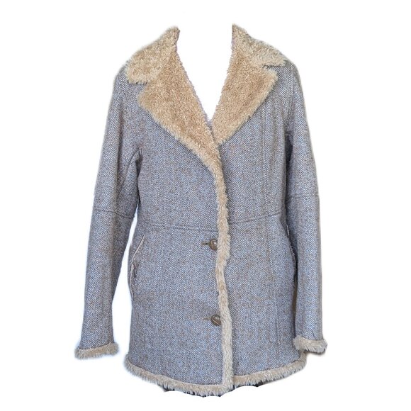 Vintage UTX Outdoors Faux Fur Coat - Picture 1 of 6